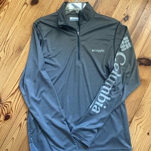 Columbia PFG quarter zip
